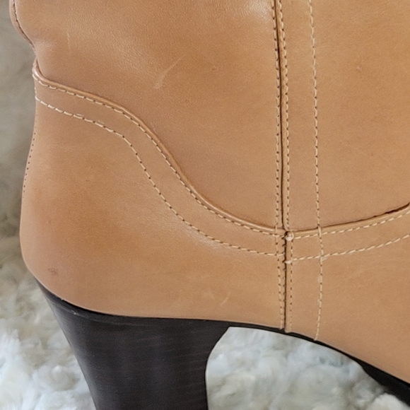 Matisse Tan leather Tall Riding harness buckle boots, Size 11 - Picture 13 of 15